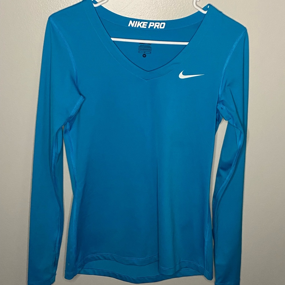 Medium Nike Pro Long Sleeve Shirt